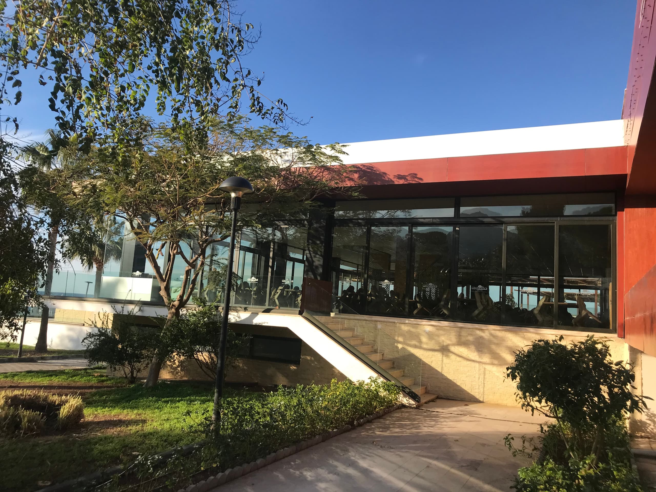Acapulco Hotel dış cephe görünümü