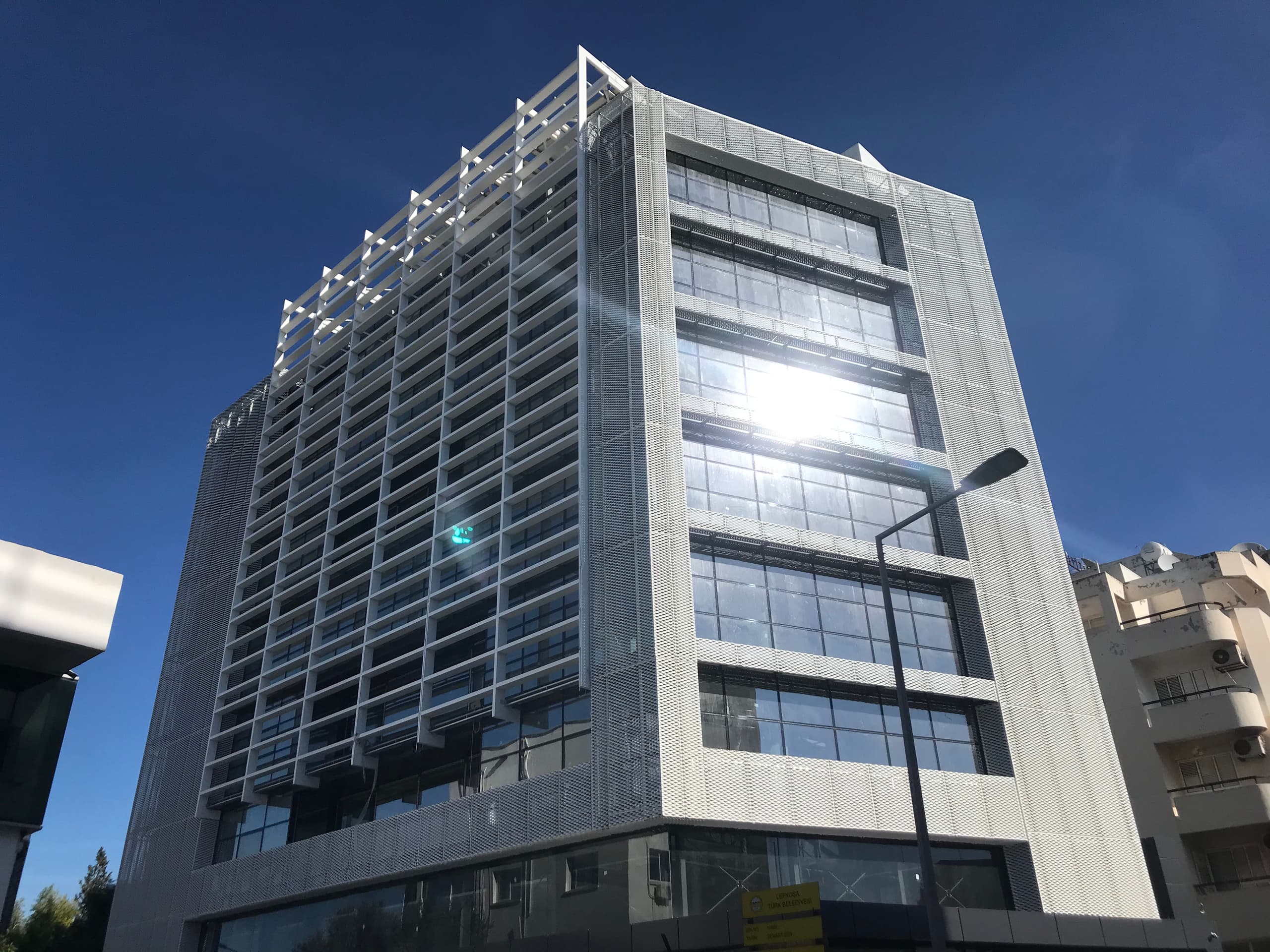 Digitech Lefkoşa dış cephe görünümü